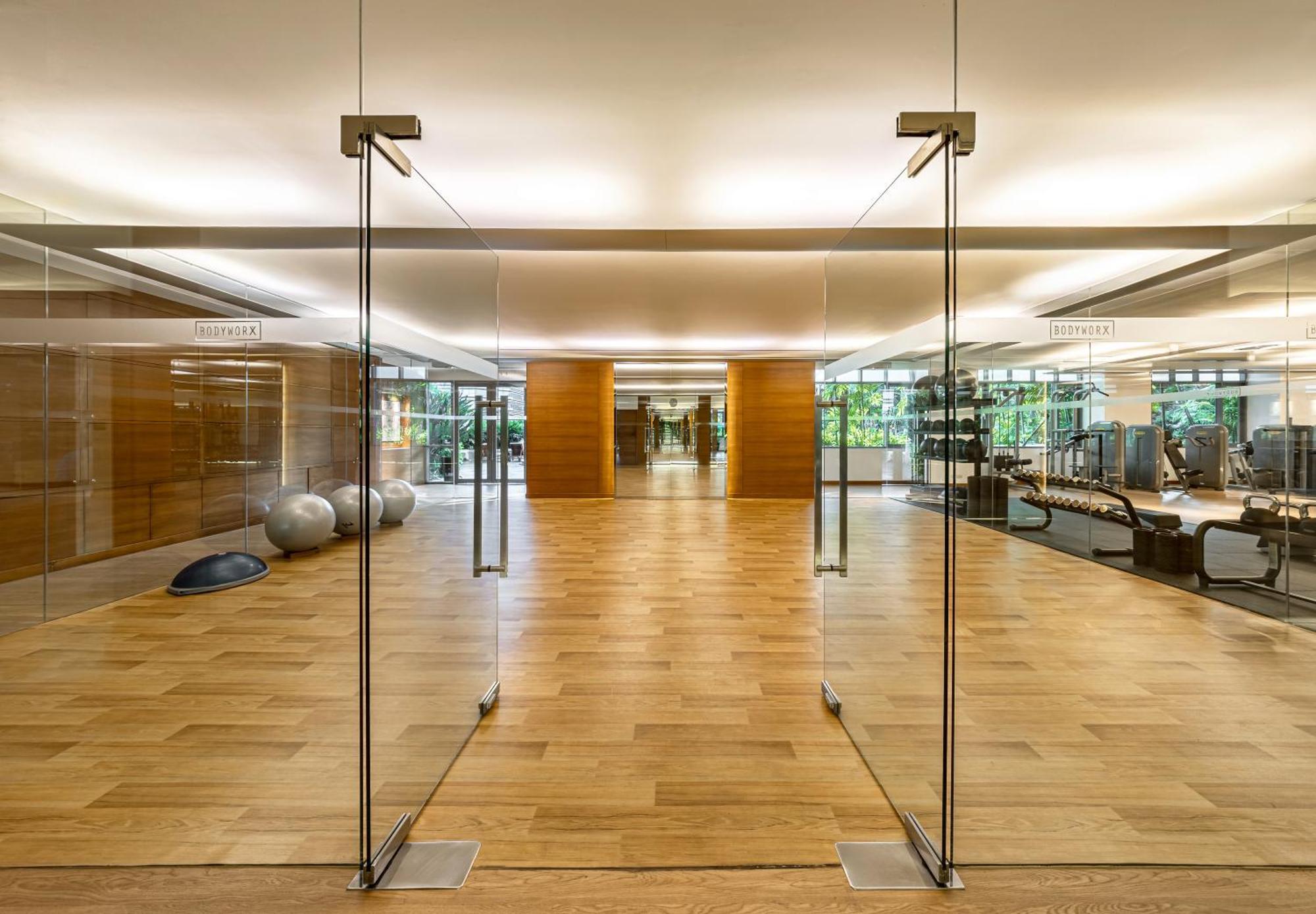 Conrad Bangkok Residences Esterno foto